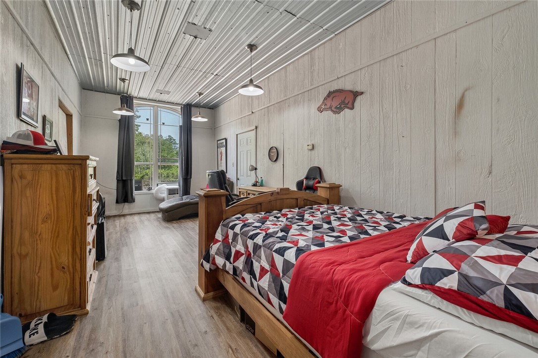 23-20-30-LITTLE FLOCK - Residential