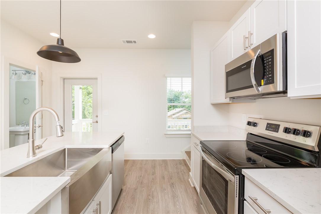Mitchell Yards - Residential Lease