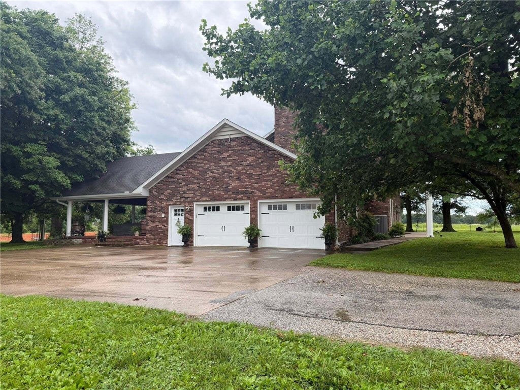 2134 US Highway 60