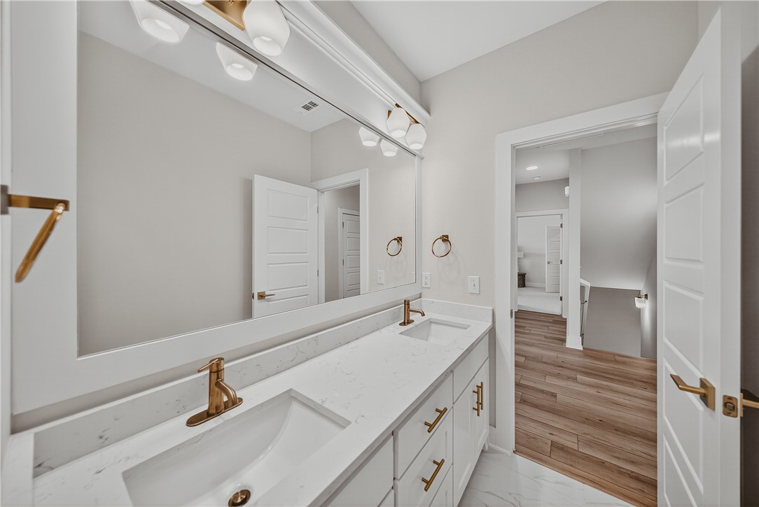 Crescent View - Residential