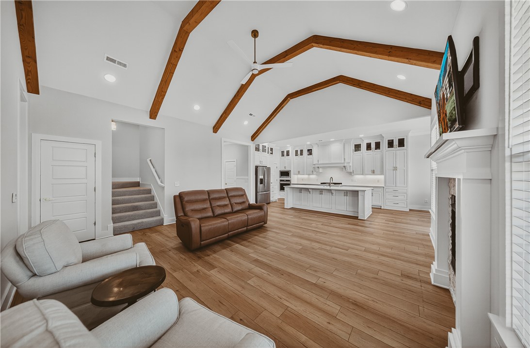 Crescent View - Residential