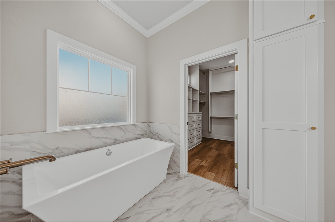 Crescent View - Residential