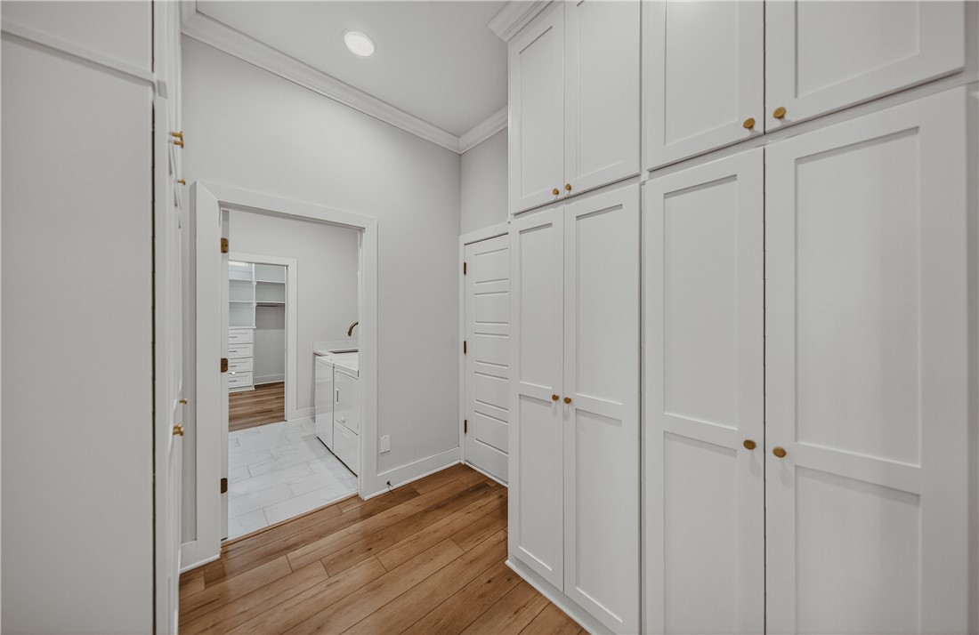 Crescent View - Residential