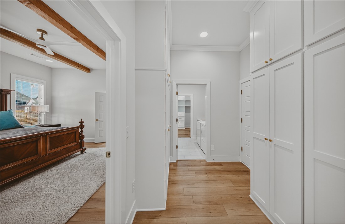 Crescent View - Residential