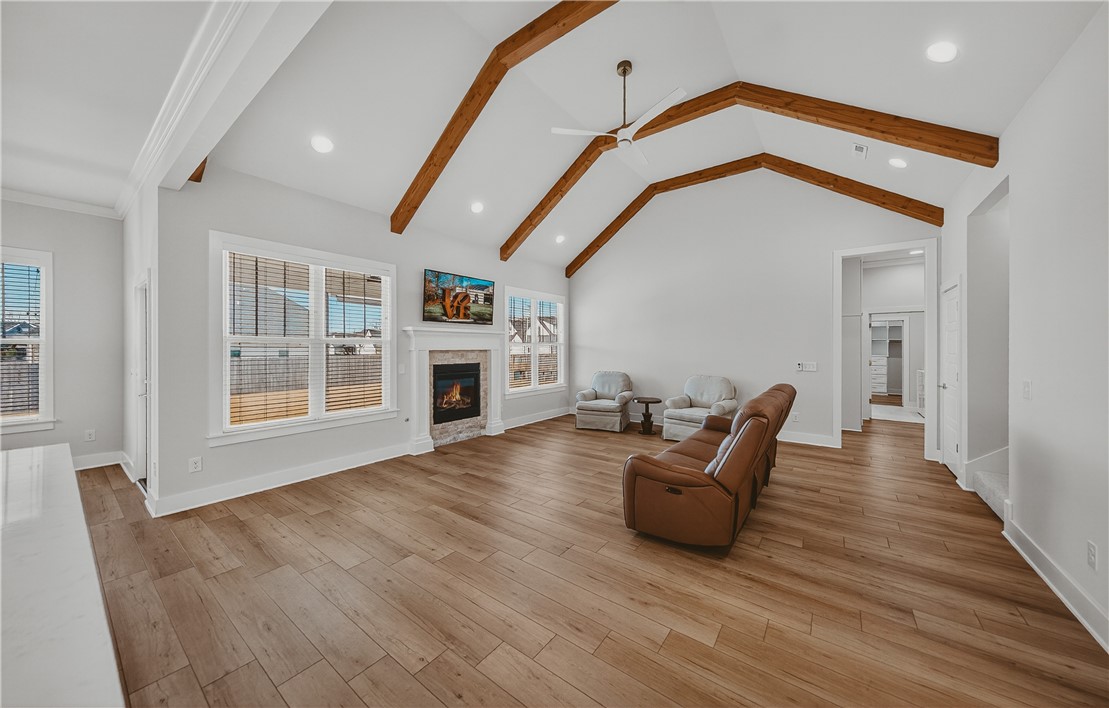 Crescent View - Residential