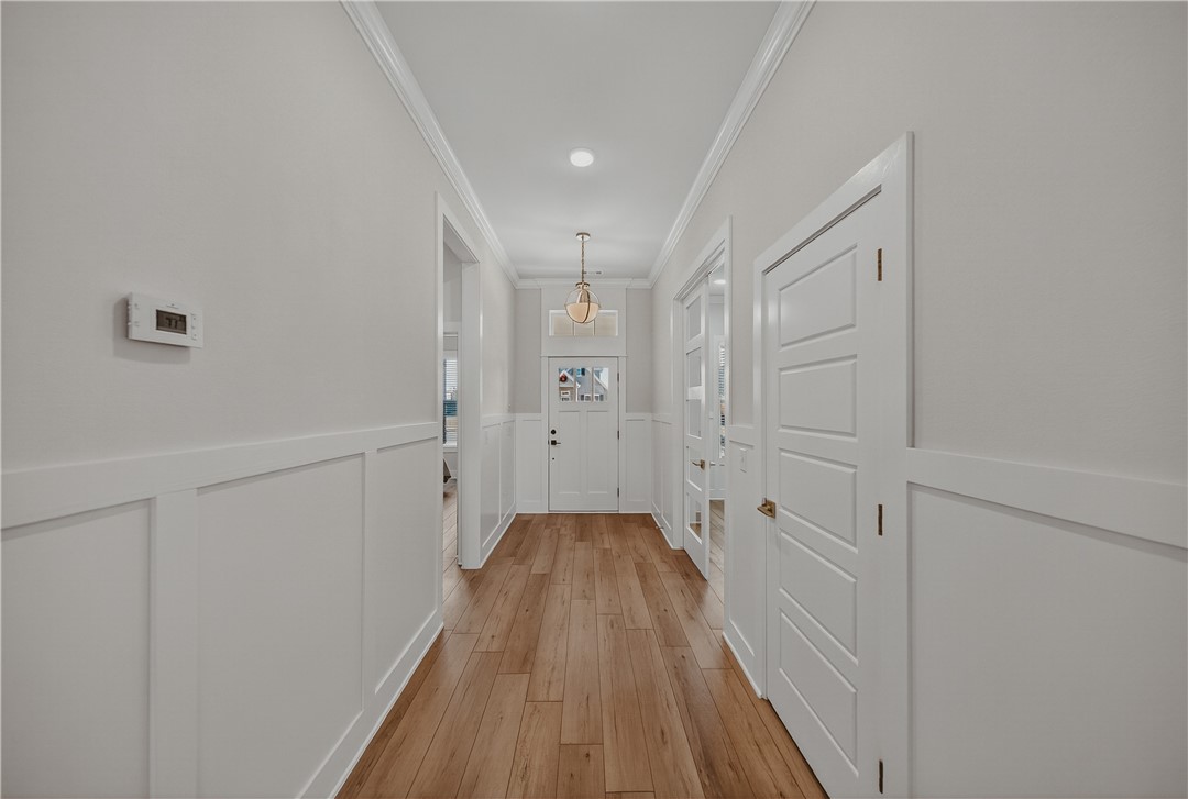 Crescent View - Residential