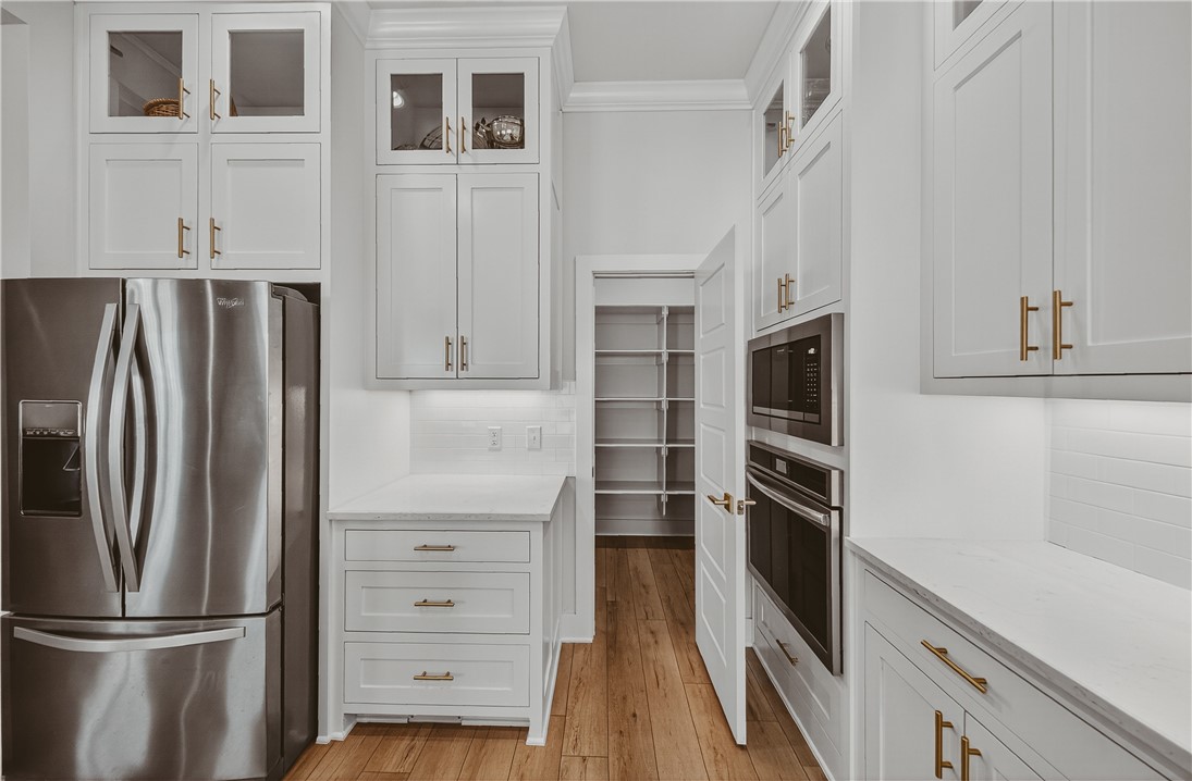 Crescent View - Residential