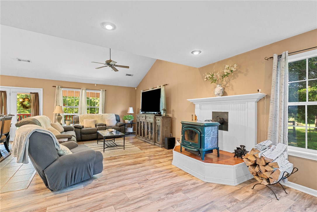 Lakeshore Manor - Residential