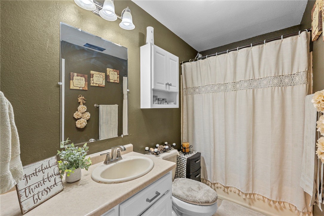 Lakeshore Manor - Residential