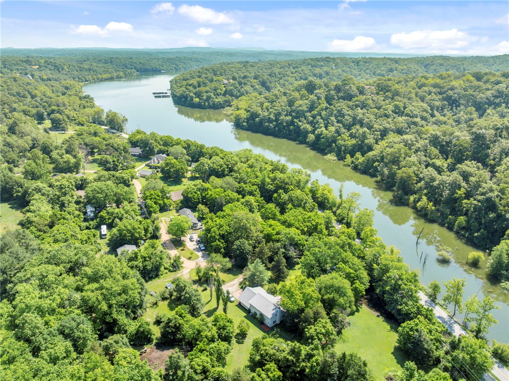 Lakeshore Manor - Residential