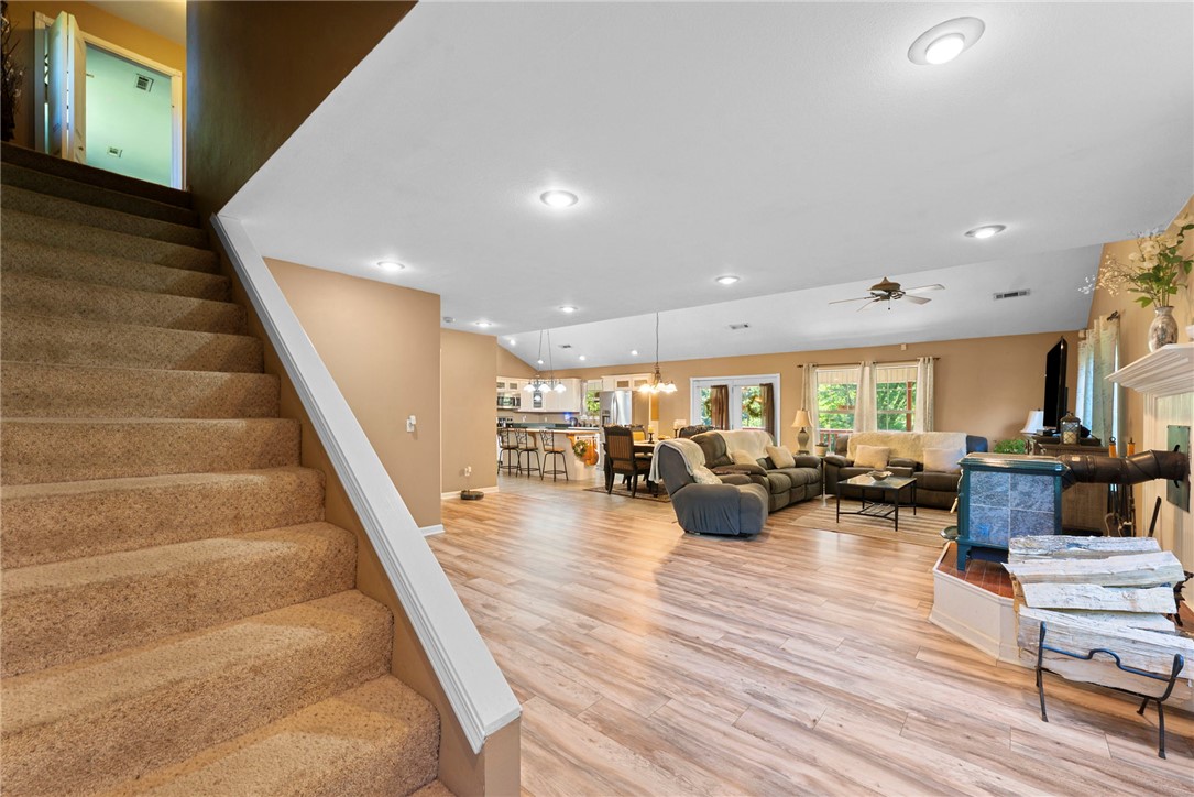 Lakeshore Manor - Residential