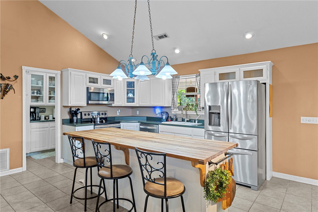 Lakeshore Manor - Residential