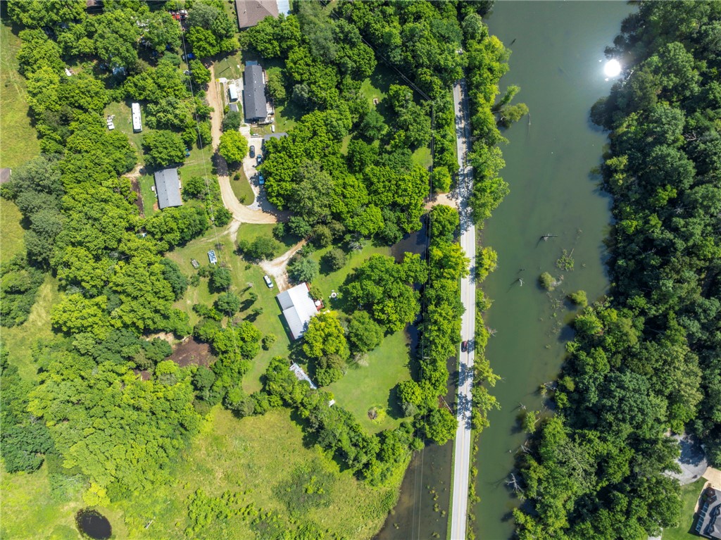 Lakeshore Manor - Residential