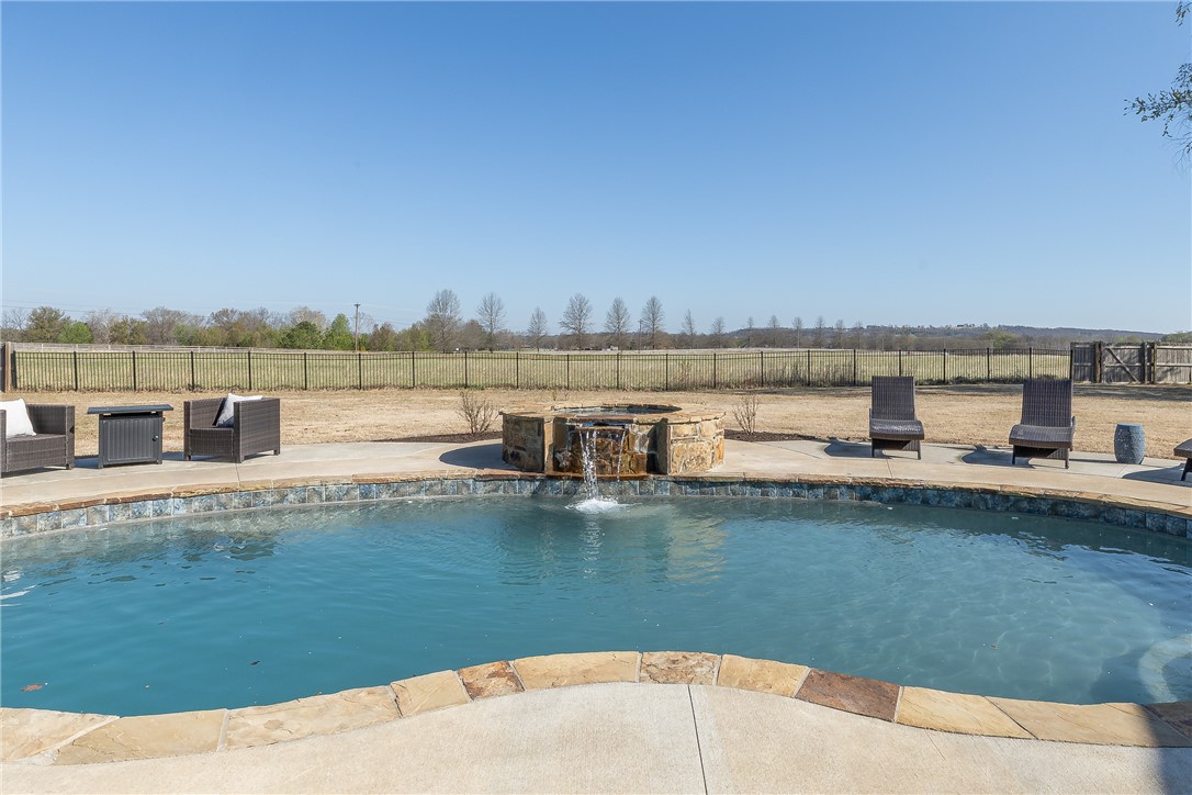 Waterford Estates At Hissom Ranch - Residential