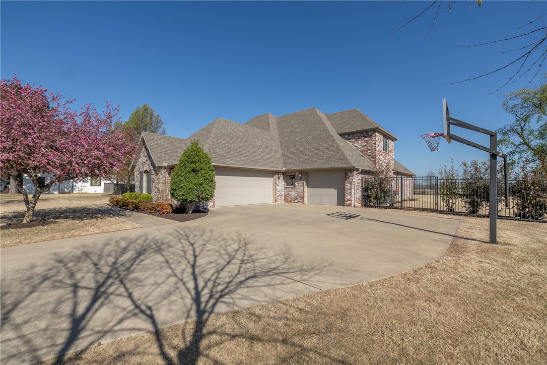 Waterford Estates At Hissom Ranch - Residential