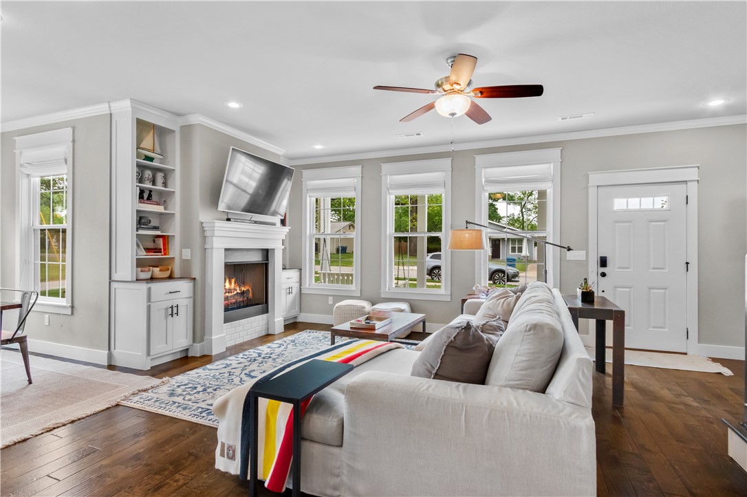 W A Burks Add Bentonville - Residential