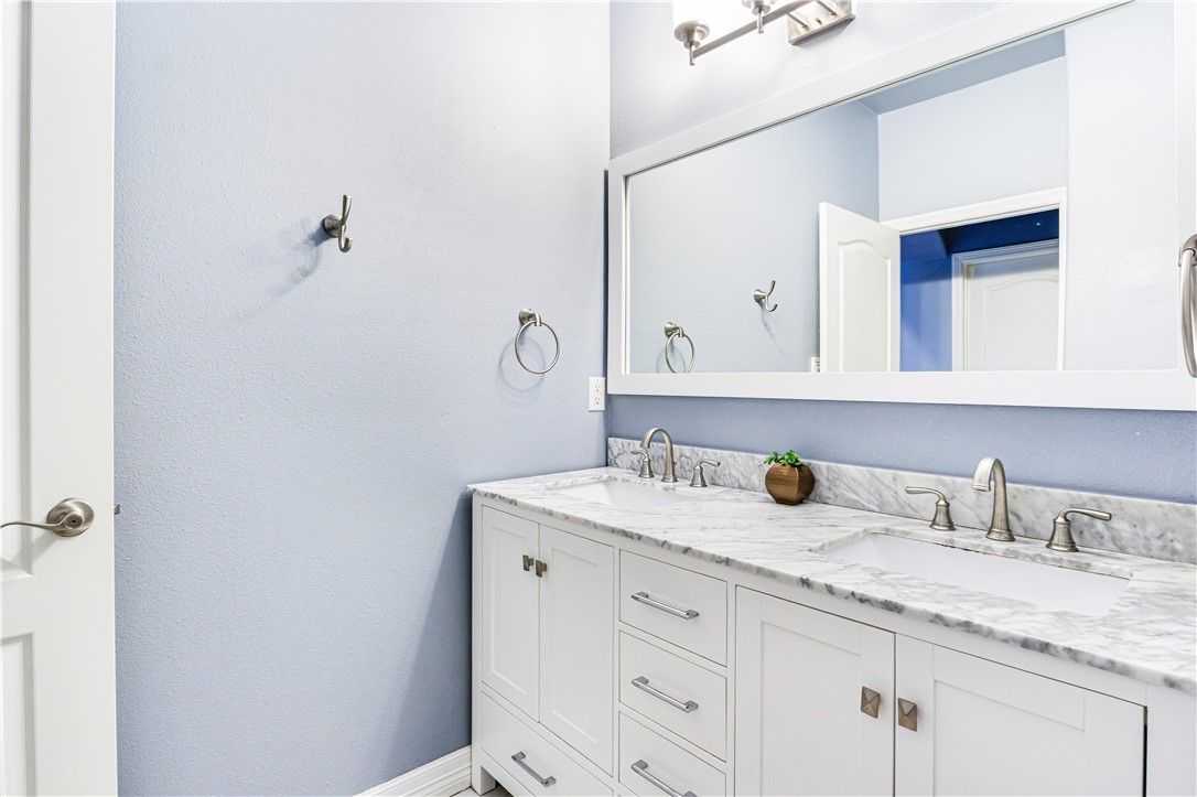 Homes At Oakmont Horizontal Prop Rogers - Residential