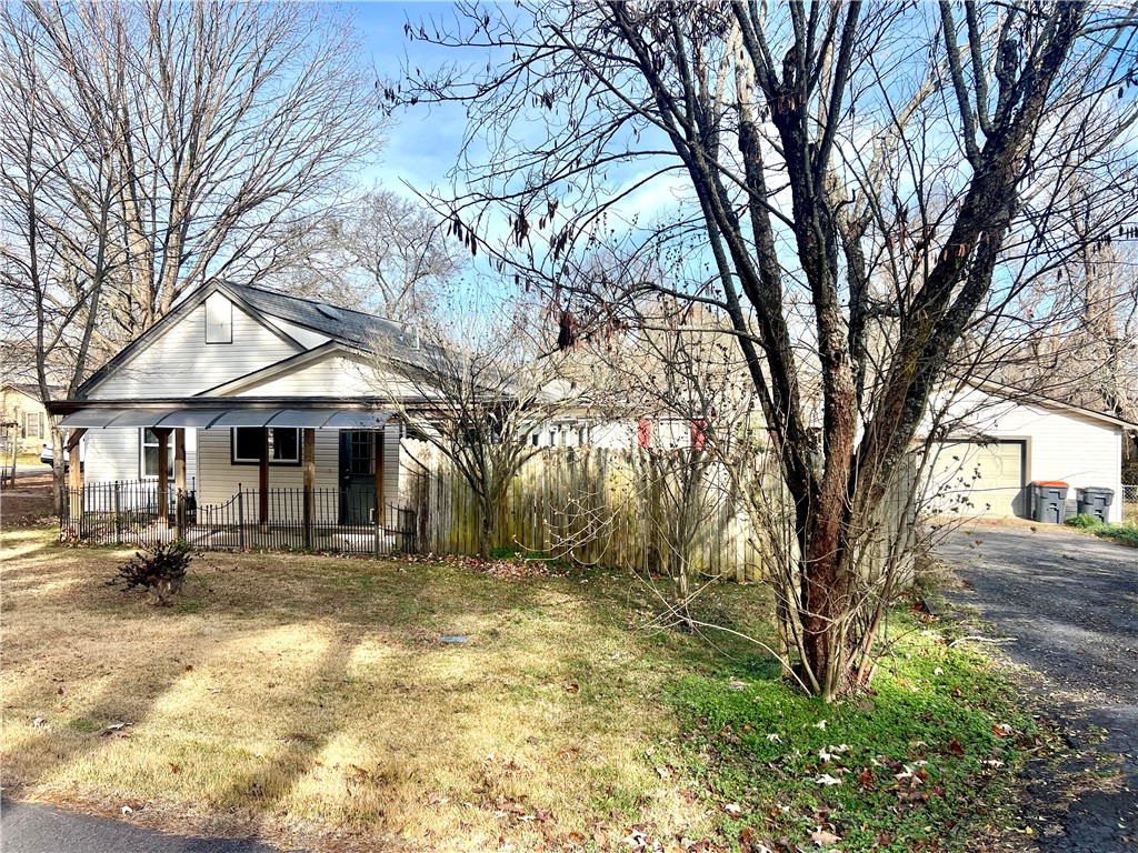 True F Smith - Residential