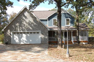 MOTIVATED SELLER SAYS PRICE IT TO SELL!LOCATED JUST MINUTES FROM LAKE DARDANELLE STATE PARK AND BOAT LAUNCH. YOU WILL LOVE ALL THE AMINITIES AT THIS HOME, LESS THAN 10 YEARS OLD. IT HAS GEO THERMAL, WOOD FLOORS, CATHEDRAL CEILINGS, JACUZZI TUB, FREE STANDING WOOD STOVE, POOL WITH WRAP AROUND DECK,HOT TUB, 20 BY 40 SHOP, .71 ACRE LOT. BRING THE FAMILY, HURRY!