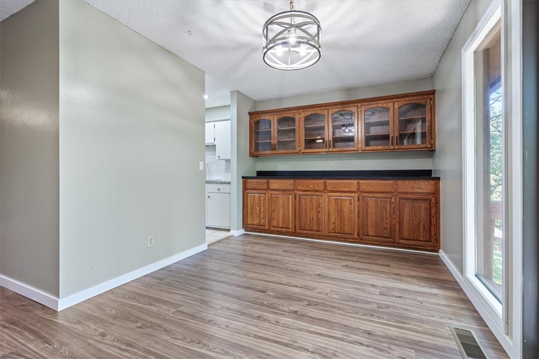 Townhouse Tct 2 A/K/A Drake Court Bvv - Residential