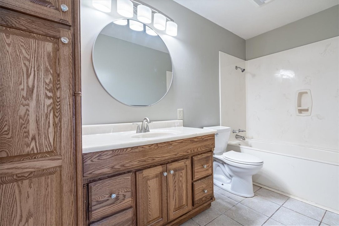 Townhouse Tct 2 A/K/A Drake Court Bvv - Residential