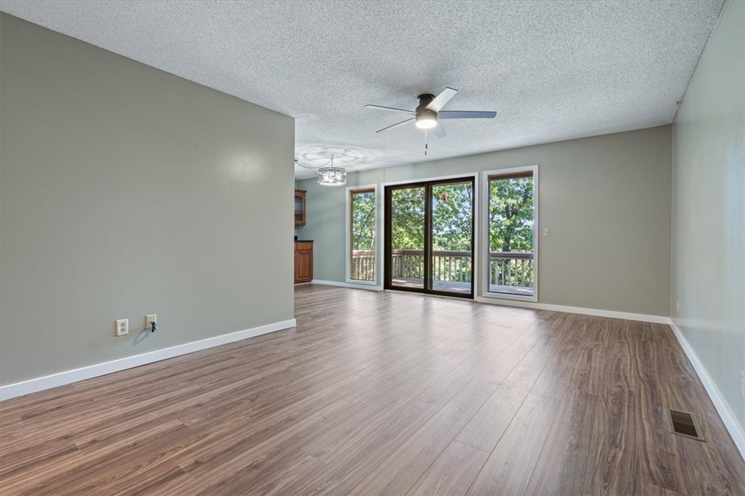 Townhouse Tct 2 A/K/A Drake Court Bvv - Residential