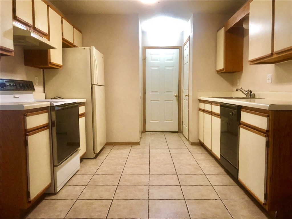 Southplains Village Rogers - Residential Income