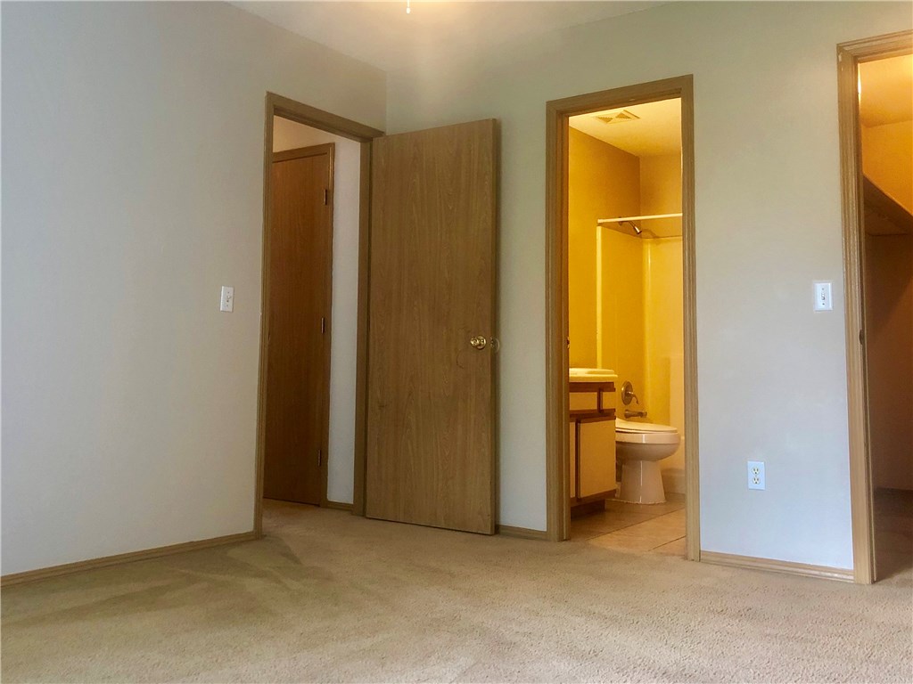 Southplains Village Rogers - Residential Income