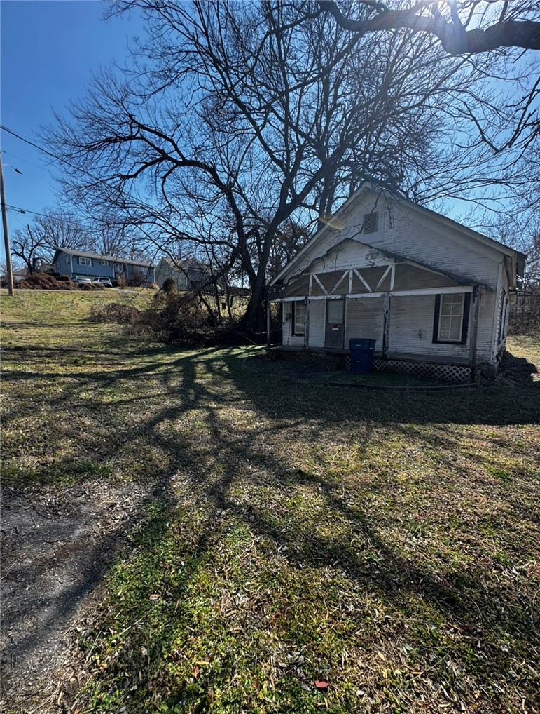 Beauchamps Add Siloam Spgs - Land