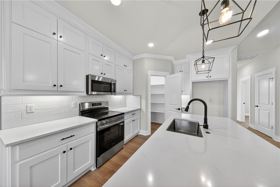 Kenwood Sub Bvv - Residential