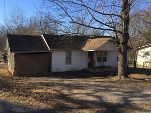 3 Bedroom and 1 Bath home located on a corner lot. Includes a fenced back and side yard. Located close to all amenities