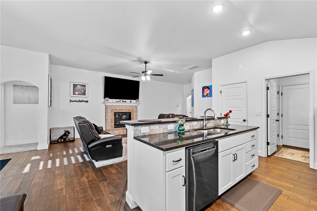 Woodward Hills Sub Ph 6 Highfill - Residential Lease