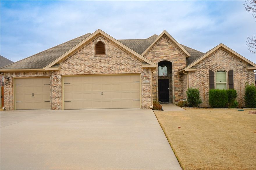 Beautiful 4-bedroom, 3-bath home located in the highly desirable Bentonville School District.  This open-concept layout features a spacious kitchen with a large walk-in pantry, seamlessly flowing into the living area with a cozy fireplace.  The primary suite offers a walk-in shower and ample space for comfort.  Enjoy outdoor living on the covered patio., perfect for relaxing or entertaining.  Additional highlights include a 3-car garage, sprinkler system and close proximity to a golf course, combining convenience, functionality, and lifestyle appeal. This property is listed to sell and won't last long!