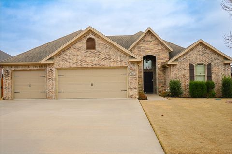 Photo of 206 Deere Run Drive, Cave Springs, AR 72718 (MLS # 1331420)