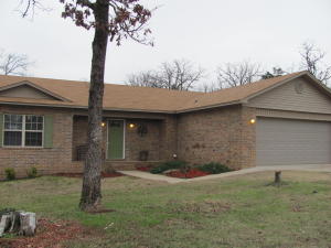 Lovely Crow Mountain home with a spacious split floor plan, nice kitchen, large master with walk in closet, and a great location! Set on over an acre, you've got plenty of room and you get the country feel but are minutes from the interstate!