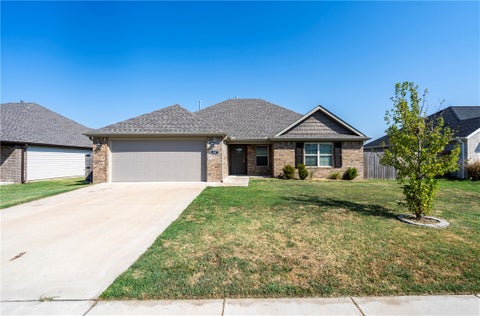 Photo of 1907 Hudson Drive, Siloam Springs, AR 72761 (MLS # 1362381)