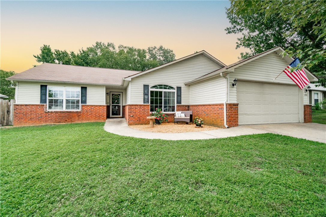 Welcome to your charming new home with loads of upgrades in Fayetteville's Fieldstone community. This cozy single level home boasts 3 spacious bedrooms and 2 bathrooms, perfect for growing or those looking for extra space. Step inside and be greeted by an abundance of natural light that fills every corner of this home, creating a warm and inviting atmosphere. This home features numerous updates including :: front and back yard landscaping, new light fixtures, fresh paint | mirrors | curtain rods in the bathrooms, updated kitchen countertops, cabinets and hardware in the kitchen, updated fireplace + mantle, and more. Start enjoying all the amenities this turn-key home has to offer, like the private primary bedroom with huge walk-in closet including built ins + sky-lights for all your wardrobe needs, plus the ideal outdoor living | entertaining space featuring an extensive covered patio and mature trees. Take advantage of the opportunity to call this home yours - it won't last long!