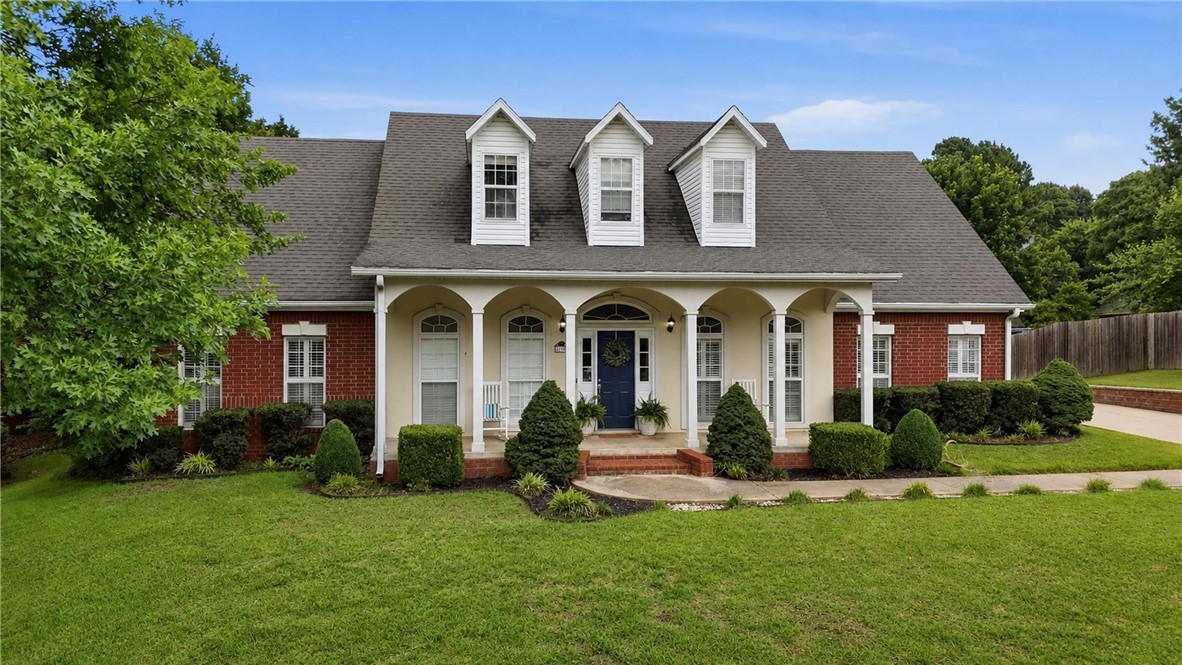 Photo 1 of 38 — 790 E Emerson Lane, Fayetteville, AR 72701