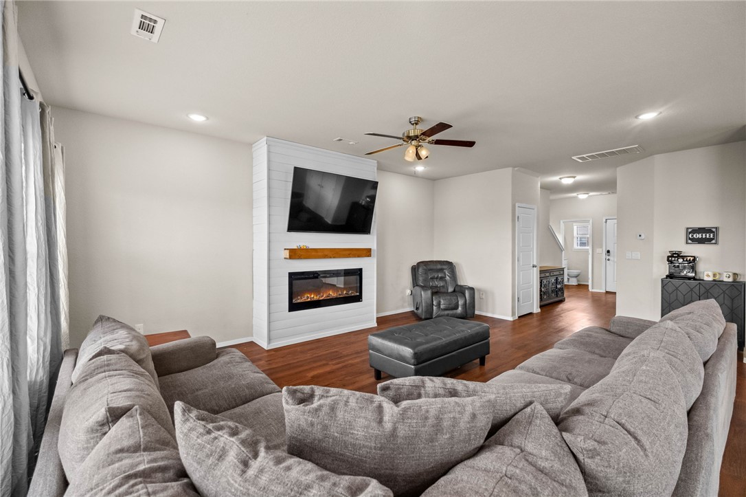 Lakewood Sub Ph Vii Lowell - Residential