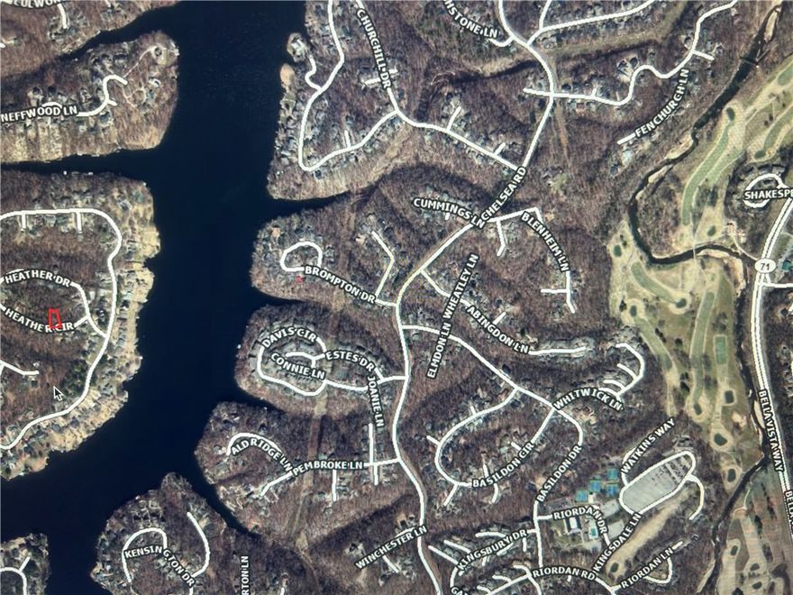 1/3 of a mile from Huntley Gravity Park! ~400 feet from Lake Windsor! Up Hill Both Ways, Lago Vista, Play Thru, OZ Trail Park and Bike Lift, Tanyard Creek Trail and Waterfall, fishing pier and boat launch on Lake Windsor, this lot is surrounded by the Best of Bella Vista! 
Huntley Gravity Zone was built by Gravity Logic, who also built the world renowned Whistler Mountain Bike Park! This Trail System is a YouTube sensation and offers tons of obstacles, props, drops and Green, Blue and Black Diamond graded Trail. There are 10 trails to choose from, each offering unique challenges for all skill levels. Windsor is BVs 2nd largest lake and motorboat friendly! +220 acres, Windsor offers the best Lake Life! Skiing, tubing, wake boarding are allowed in the center. Coves & shorelines for canoes, kayaks and fishing. Bentonville Schools! Enjoy Resort & Recreation Living in its glory, in the Mt Bike Capital of the World!