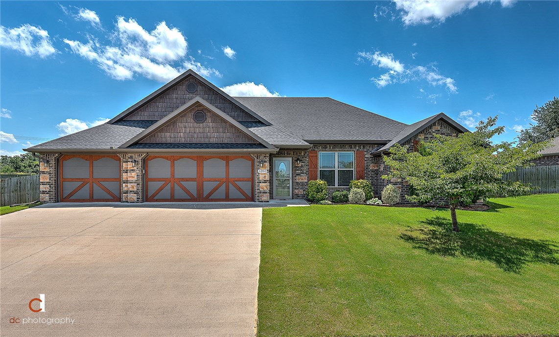 This is a wonderful find. The living room features a two sided double fireplace between the kitchen and living room. The kitchen is very spacious with a double pantry! The Master Bedroom has tons of space! The master bath has a whirl pool and walk in shower along with his or her closets. The split floorpan puts the other two bedrooms on the other side of the house. The backyard is large with a comfortable back patio. No neighbors on the other side of the backyard fence! Come check this one out today!