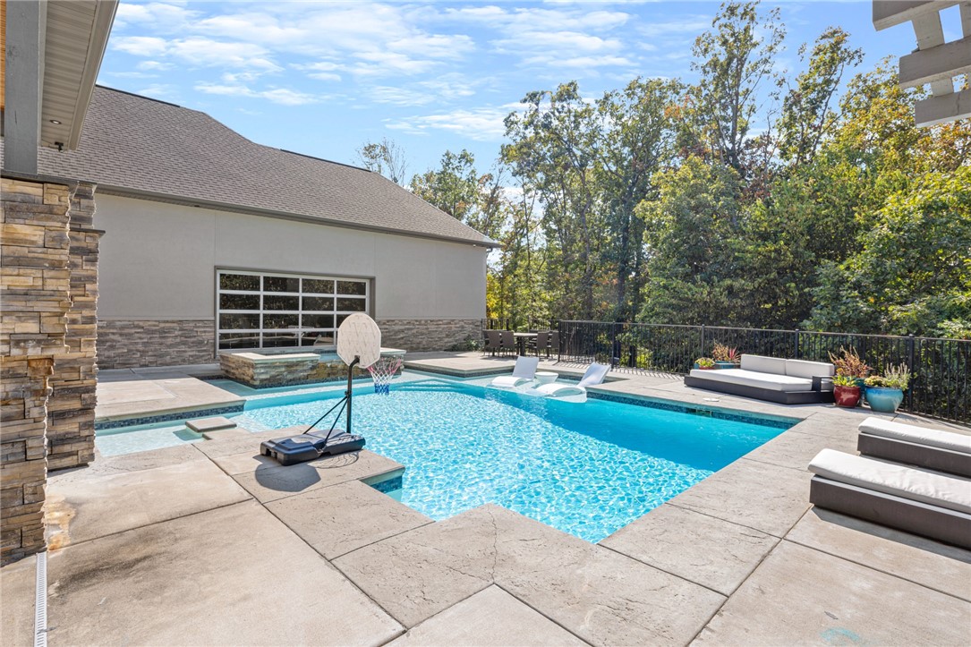 Oak Tree Centerton - Residential