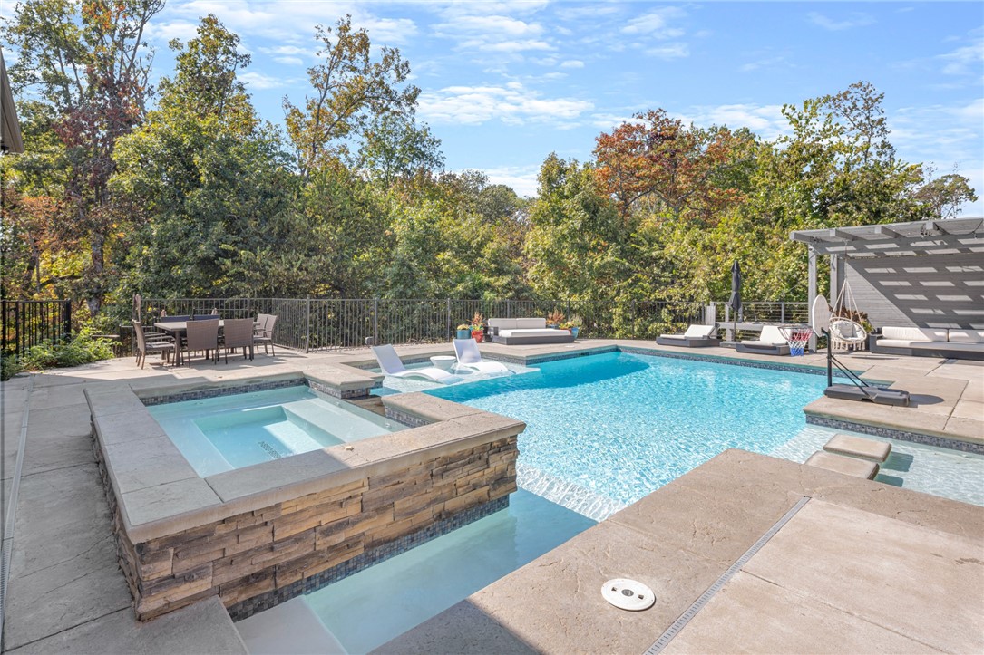 Oak Tree Centerton - Residential