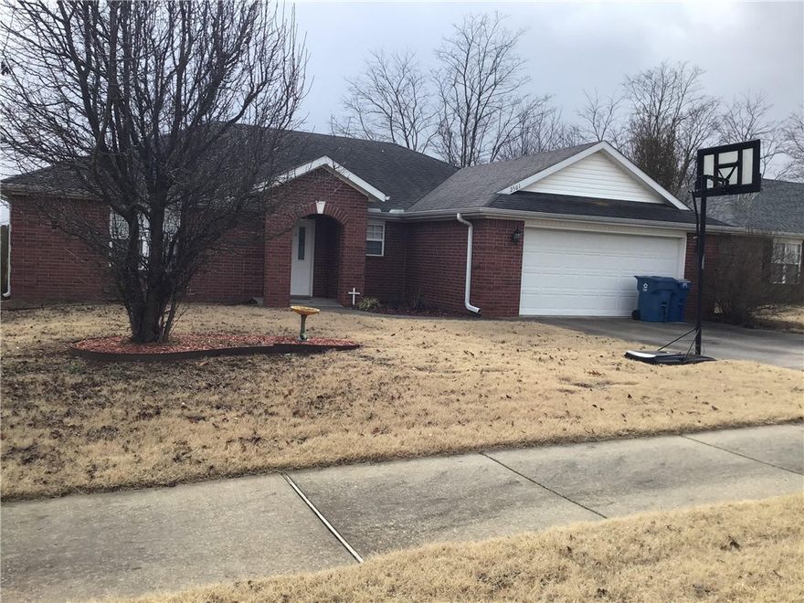 Nice 3 bedroom 2 bath 2 car garage all brick home.  Nice open floor plan with split bedrooms.  Living room has gas log fireplace and wood floors.  Master bathroom has separate jacuzzi tub, double closets and walk-in shower.  Storage building in back yard.
