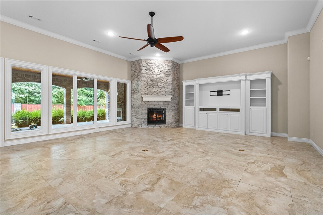 KNOLLS (THE) - Residential