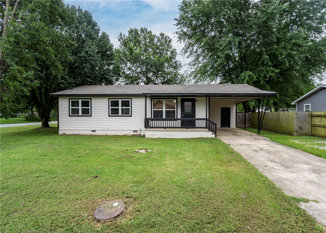 Don't miss this move-in-ready 3-bedroom, 1-bath gem located just minutes from downtown Gentry. Recently remodeled from top to bottom, this home features brand-new flooring, fresh paint, updated trim, new cabinets, upgraded electrical, and more! The large corner lot offers a fully fenced backyardāperfect for entertaining, relaxing, or giving pets room to roam. Whether you're looking for a primary residence or a solid investment opportunity, this property checks all the boxes.