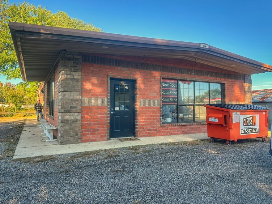 Commercial Building with Warehouse — West Side Location!

Great opportunity on the west side of town! This spacious commercial building includes a warehouse area and was operating as a T-shirt and printing business. The property offers excellent visibility, easy access, and flexible space suitable for retail, office, or production use.

All existing business equipment can be purchased separately — ideal for someone looking to continue the current operation or start a new venture.

A versatile property with tons of potential — don’t miss​​‌​​​​‌​‌​​​‌‌​​​‌‌‌​​‌​​‌‌​​​​ out!