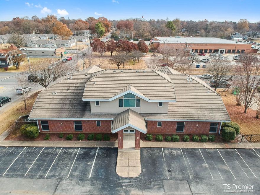 Multi purpose office Building.  One section perfect for a law office,accountant,mortgage broker, insurance company etc. One section perfect for a medical office, and the 3rd section could be a multiple of uses.  This building is in fantastic condition and could be moved into without any changes.  Tons's of storage in this building to cut down that off site storage building fees.    Call Now for a tour of this building.
