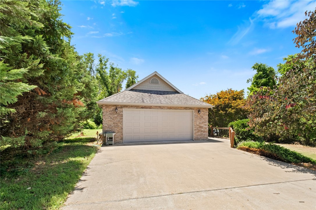 Vans Lakeside Acres-Rurban - Residential