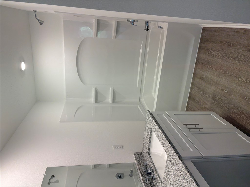 RIDGE CREEK - Residential